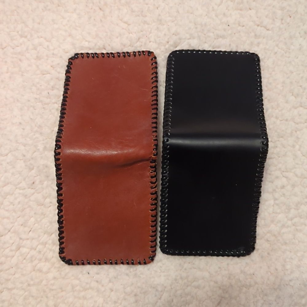 Handmade Leather Bi-fold Men's Wallets - Picture 3 of 6